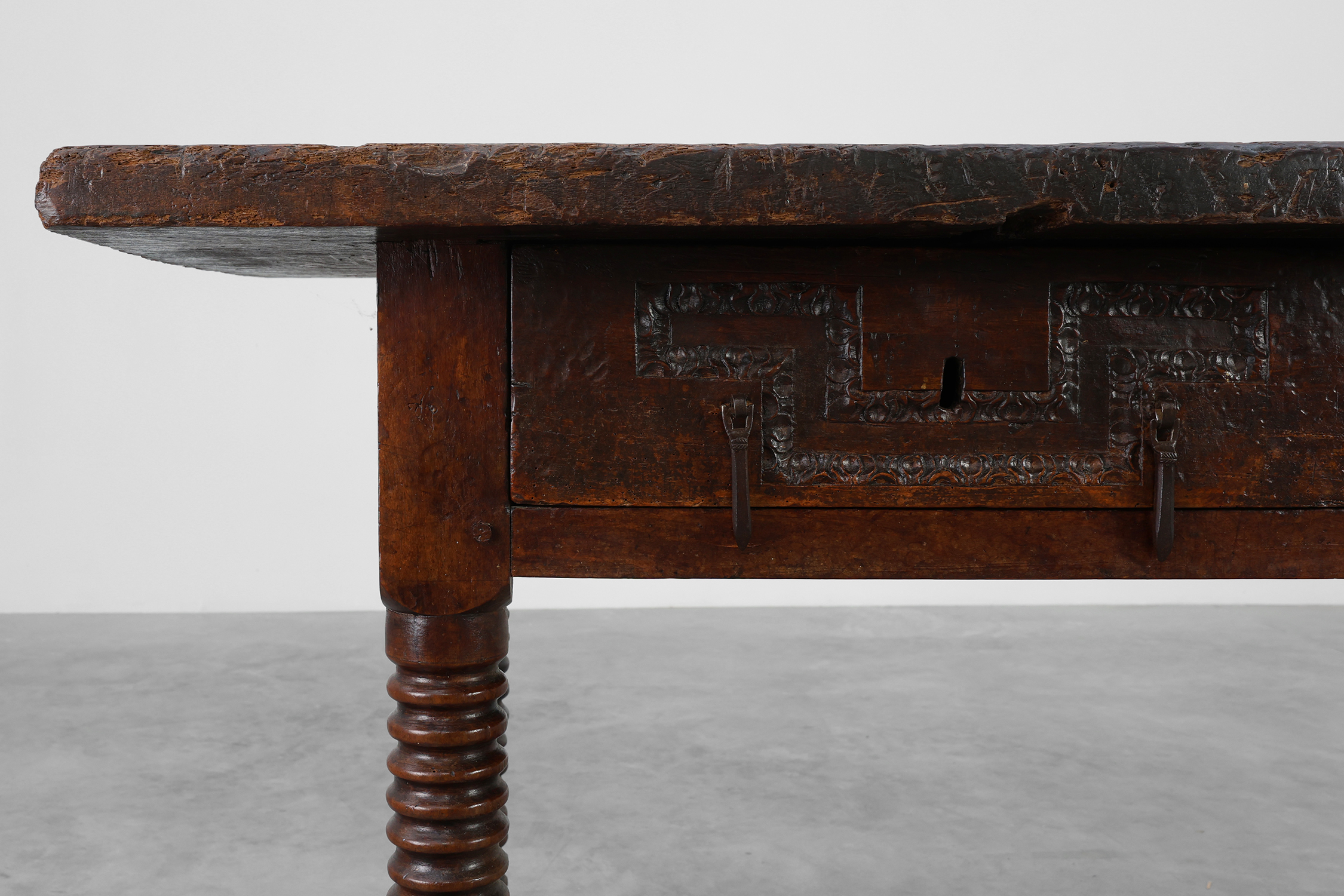 Spanish Oak Side Table or Console, 17th Centurythumbnail